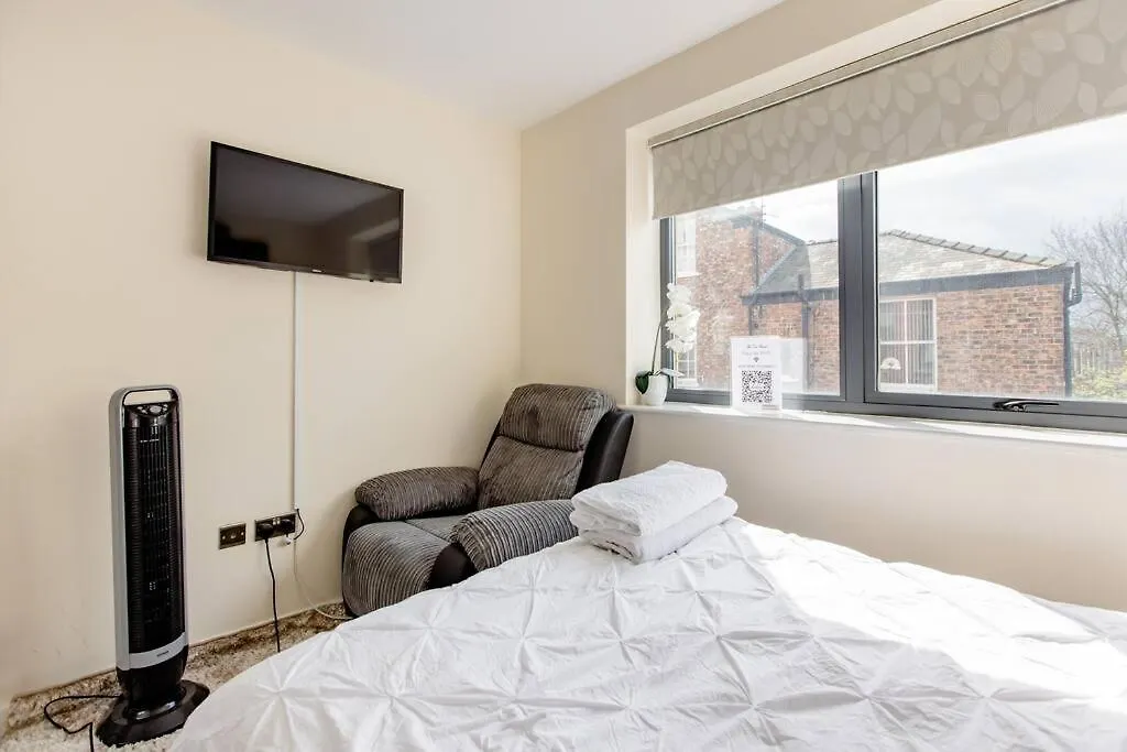 Kakra'S Place With Free Secure Parking York 0*,